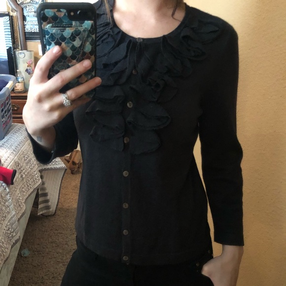 AHH RUFFLES!!! ❤️❤️❤️ - Picture 3 of 4